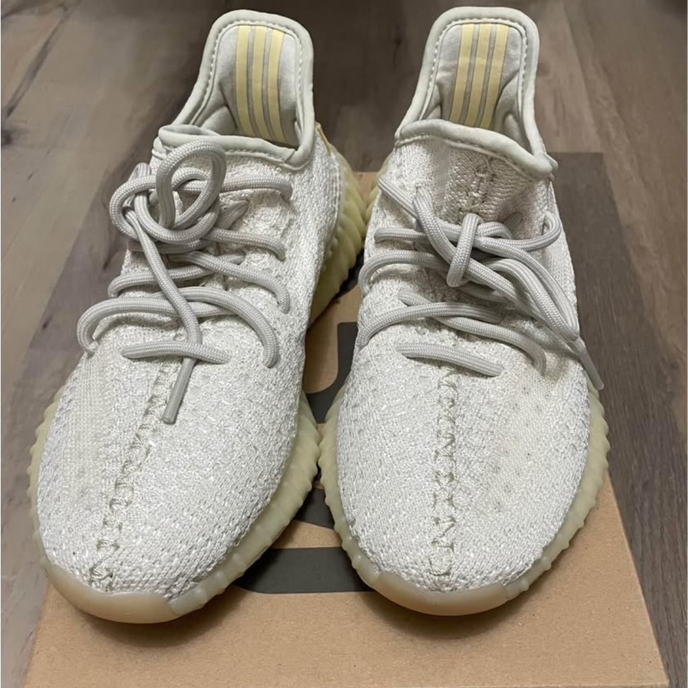 Adidas Yeezy Boost 350 V2 Light Sneakers